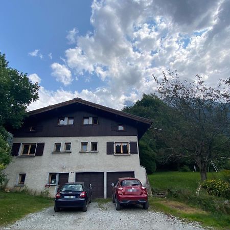 Logement Mansarde Dans Maison Avec Jardin En Bord De Piste, Vue Montagne Les Houches Buitenkant foto